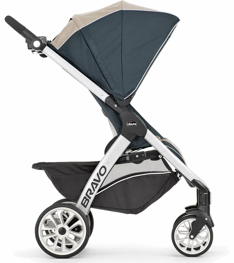 Chicco Bravo Trio Travel System - Blackberry 4 Chicco Bravo Trio Travel System - Blackberry - Image 4