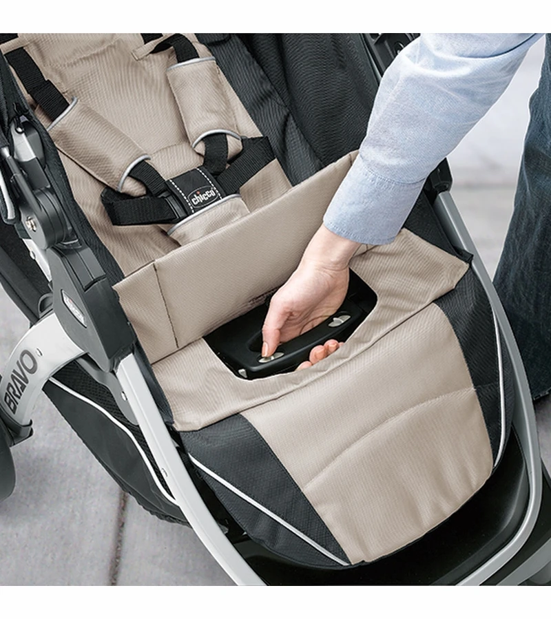 Chicco Bravo Trio Travel System - Blackberry 6 Chicco Bravo Trio Travel System - Blackberry - Image 6