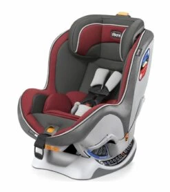 Chicco NextFit Zip Convertible Car Seat - Rubino