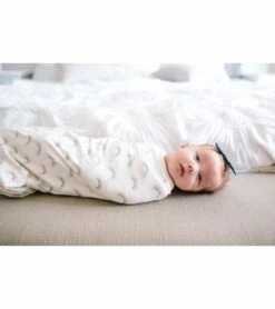 Copper Pearl Knit Swaddle Blanket - Daydream -Britax || Little Unicorn || Graco Shop copper pearl knit swaddle blanket daydream 101