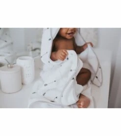 Copper Pearl Muslin Hooded Towel - Native -Britax || Little Unicorn || Graco Shop copper pearl muslin hooded towel native 209