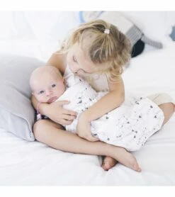 Ergobaby Original Swaddler - Sheep -Britax || Little Unicorn || Graco Shop ergobaby original swaddler sheep 173