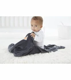 Gunamuna Plush Fleece Sleep Bag, Large - Charcoal 8 Gunamuna Plush Fleece Sleep Bag, Large - Charcoal -Britax || Little Unicorn || Graco Shop gunamuna plush fleece sleep bag large charcoal 68