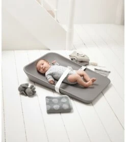 Leander Matty Changing Pad - Soft Grey 11 Leander Matty Changing Pad - Soft Grey -Britax || Little Unicorn || Graco Shop leander matty changing pad soft grey 40