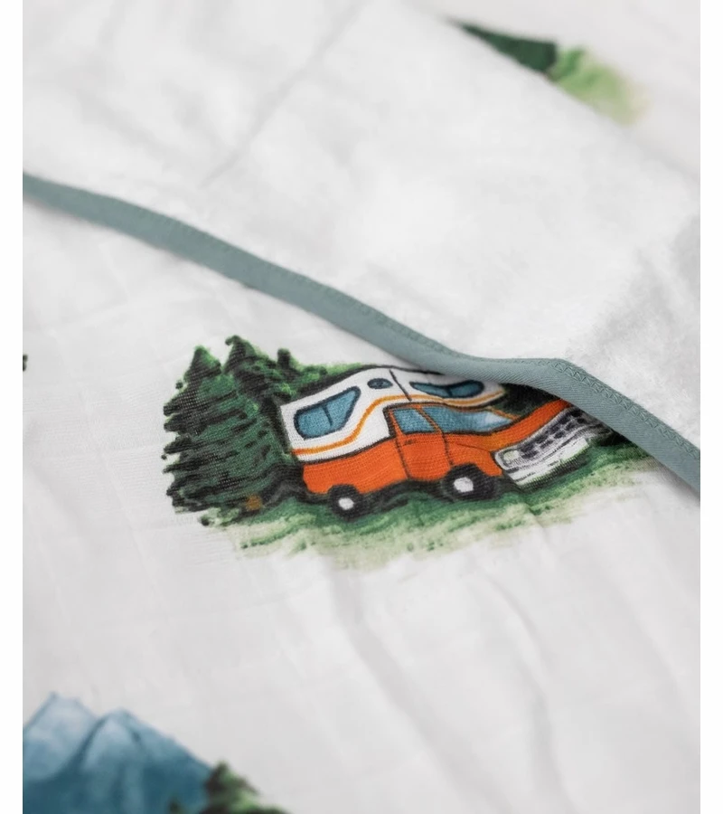 Little Unicorn Cotton Big Kid Hooded Towel - Happy Camper 4 Little Unicorn Cotton Big Kid Hooded Towel - Happy Camper - Image 4