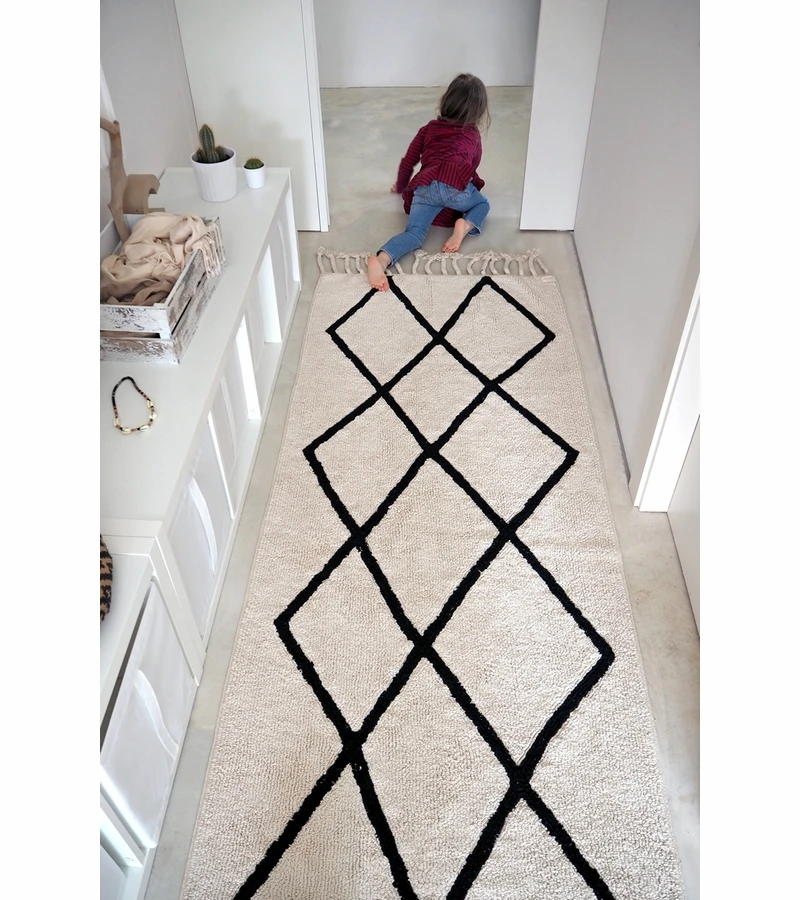 Lorena Canals Bereber Runner - Beige (2' 6" X 7' 6") 3 Lorena Canals Bereber Runner - Beige (2' 6" X 7' 6") - Image 3