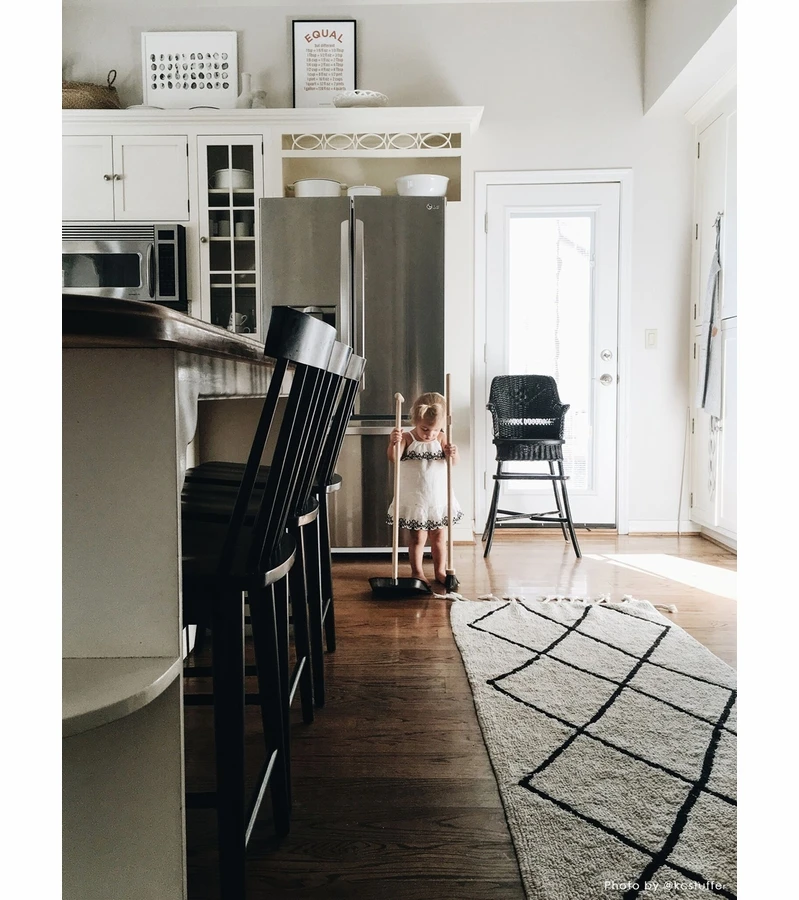 Lorena Canals Bereber Runner - Beige (2' 6" X 7' 6") 5 Lorena Canals Bereber Runner - Beige (2' 6" X 7' 6") - Image 5