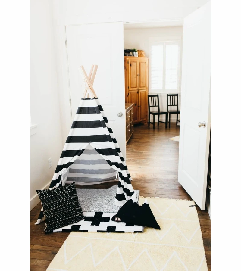 Lorena Canals Hippy Rug - Yellow (4' X 5' 3") 6 Lorena Canals Hippy Rug - Yellow (4' X 5' 3") - Image 6