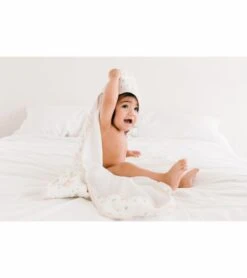 Loulou Lollipop Hooded Towel Set - Bunny Meadow -Britax || Little Unicorn || Graco Shop loulou lollipop hooded towel set bunny meadow 136