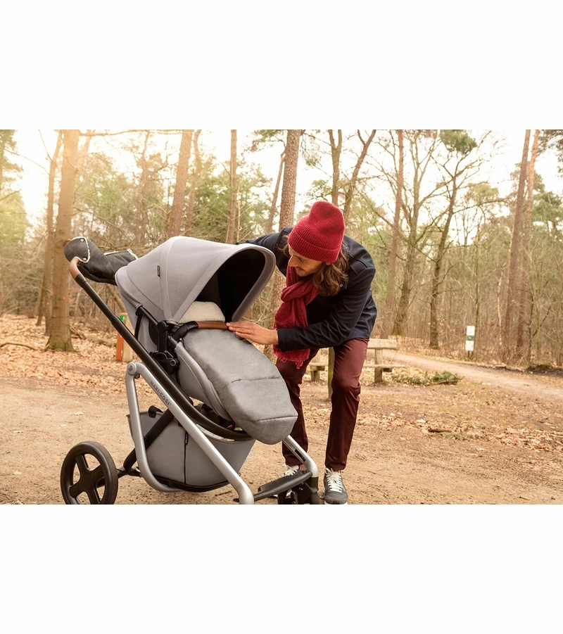 Maxi-Cosi 2-in-1 Footmuff - Essential Black 4 Maxi-Cosi 2-in-1 Footmuff - Essential Black - Image 4