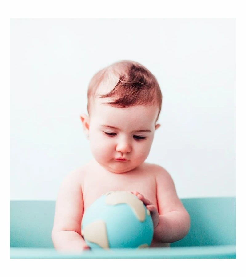 Oli & Carol Earthy The World Ball 4 Oli & Carol Earthy The World Ball - Image 4