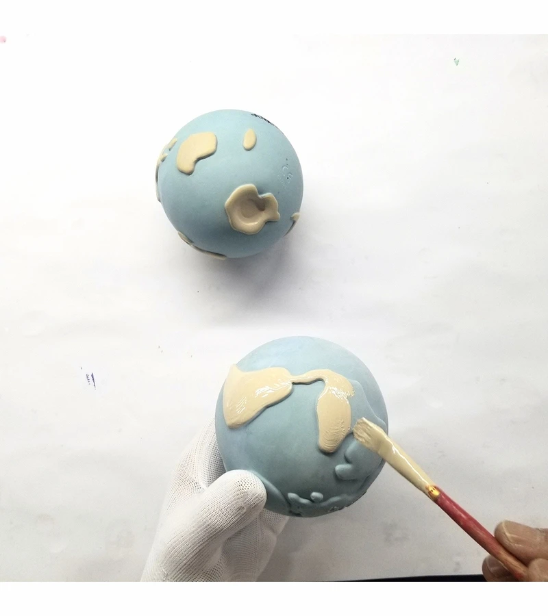 Oli & Carol Earthy The World Ball 5 Oli & Carol Earthy The World Ball - Image 5