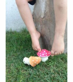 Oli & Carol Sprout The Mushroom Bath Toy 6 Oli & Carol Sprout The Mushroom Bath Toy -Britax || Little Unicorn || Graco Shop oli carol sprout the mushroom bath toy 25