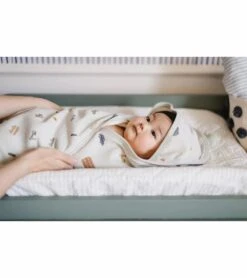 Petit Pehr Hooded Towel - Rush Hour -Britax || Little Unicorn || Graco Shop petit pehr hooded towel rush hour 10