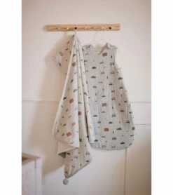 Petit Pehr Hooded Towel - Rush Hour -Britax || Little Unicorn || Graco Shop petit pehr hooded towel rush hour 11