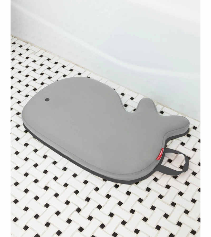 Skip Hop Moby Bath Kneeler - Grey 4 Skip Hop Moby Bath Kneeler - Grey - Image 4