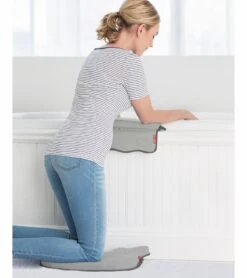 Skip Hop Moby Bathtub Elbow Rest - Grey -Britax || Little Unicorn || Graco Shop skip hop moby bathtub elbow rest grey 180