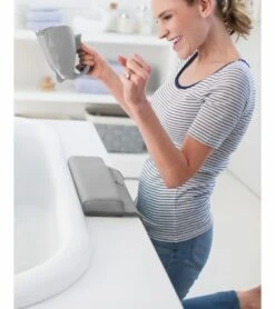 Skip Hop Moby Bathtub Elbow Rest - Grey -Britax || Little Unicorn || Graco Shop skip hop moby bathtub elbow rest grey 183