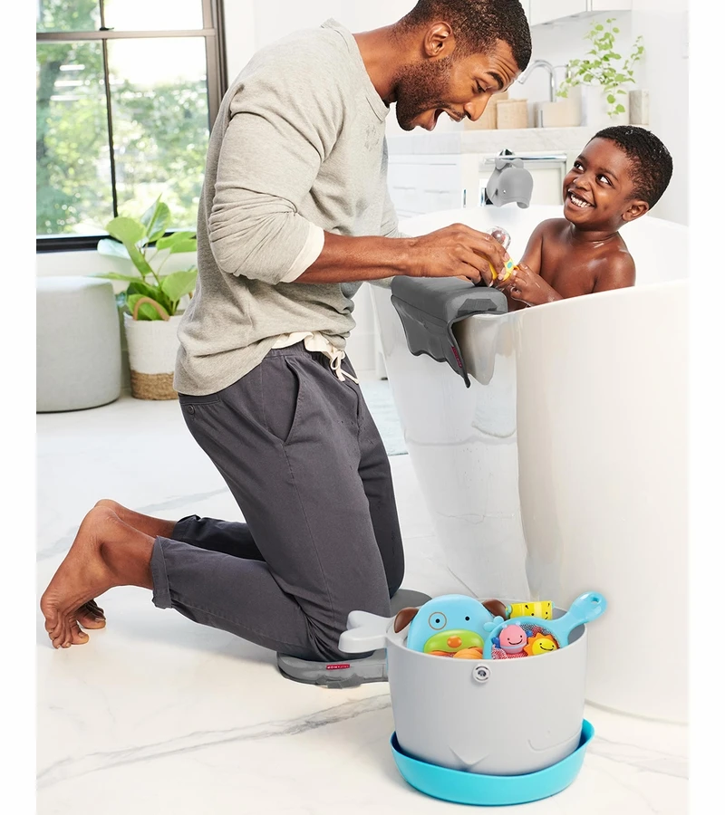 Skip Hop MOBY Fun-Filled Bath Toy Bucket Gift Set 5 Skip Hop MOBY Fun-Filled Bath Toy Bucket Gift Set - Image 5