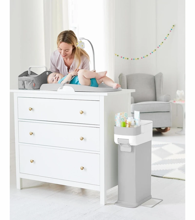 Skip Hop Nursery Style Diaper Pail - Grey 7 Skip Hop Nursery Style Diaper Pail - Grey - Image 7