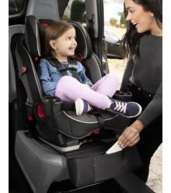 Skip Hop Style Driven Clean Sweep Car Seat Protector -Britax || Little Unicorn || Graco Shop skip hop style driven clean sweep car seat protector 138